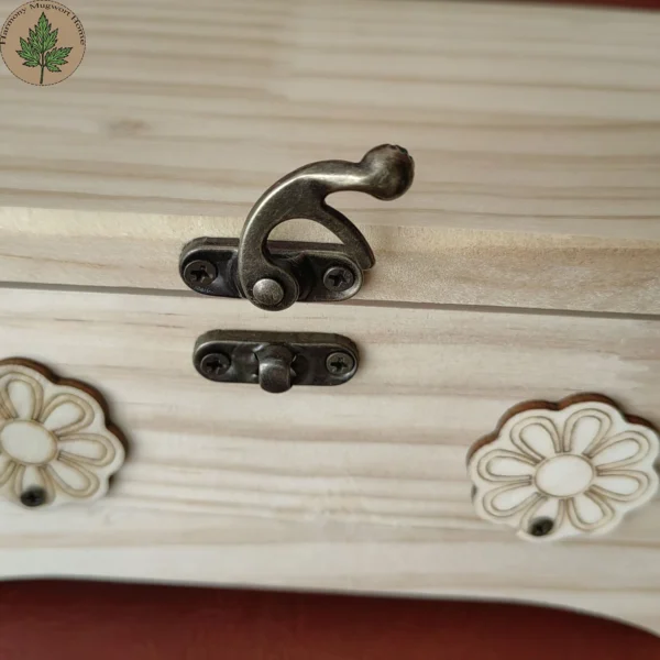 Traditional Moxa Wooden Case - Holding Type