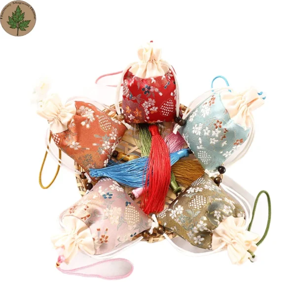 Mugwort Botanical Sachet (3) Mugwort Botanical Sachet